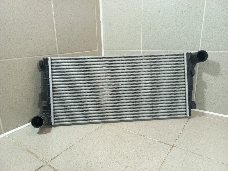 Радиатор интеркулера Jac j7,js4.