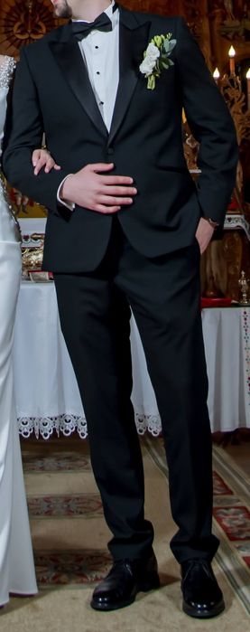 Costum Mire / Smoking complet - Roca (mărimea 64) + cămașă, papion, butoni