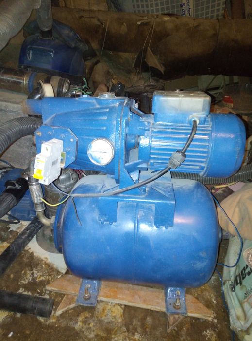 1. водяной насос.