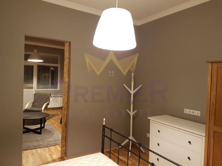 Продава се Тристаен апартамент в София, Център - 100 кв.м за 3000 €/кв.м - Снимка #11