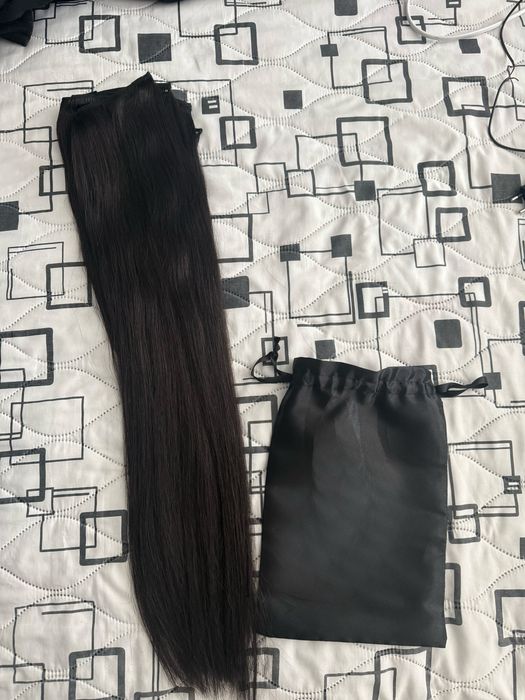 Чисто нова естествена коса на треса 70 см .150гр на 3 реда с клипси