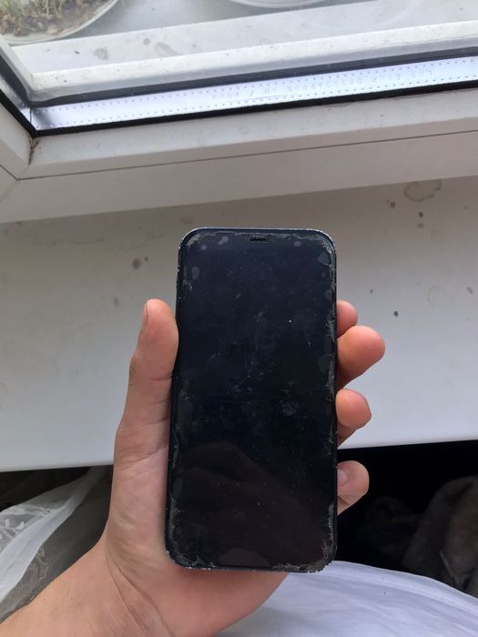 vand iphone 12 sanatate 81