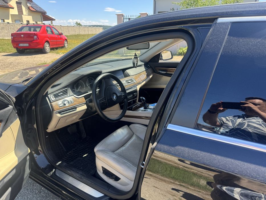 Bmw 730d 245cp // 2009 **5 Butoane** Proprietar