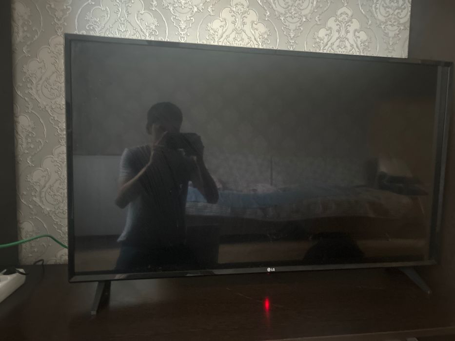 Срочно продам телевизор LG