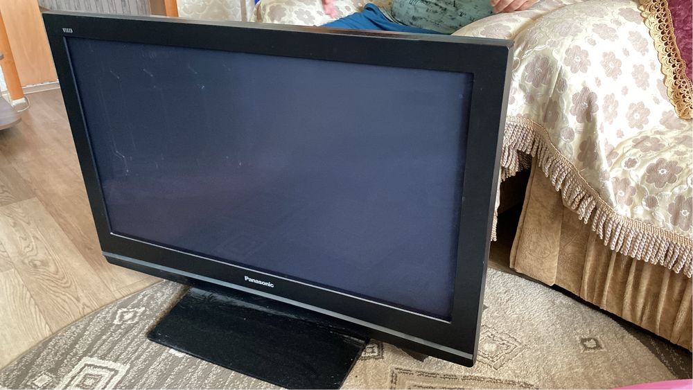 Продам телевизор плоский 15000 panasonic