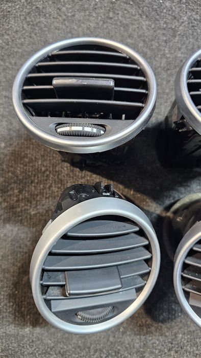 Grila ventilatie bord Mercedes-Benz ML W164 2005-2011