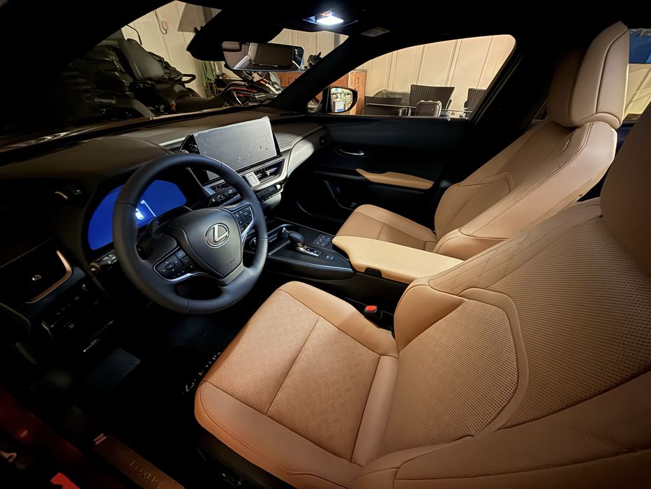 Lexus UX300h Luxury AWD