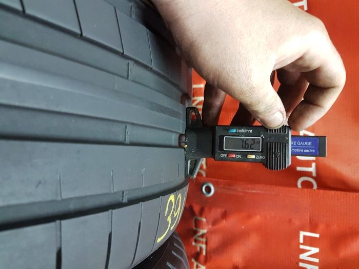 Anvelope de VARA - 225/45/19 - Dunlop - 7.62 MM - DOT 3617 RSC !