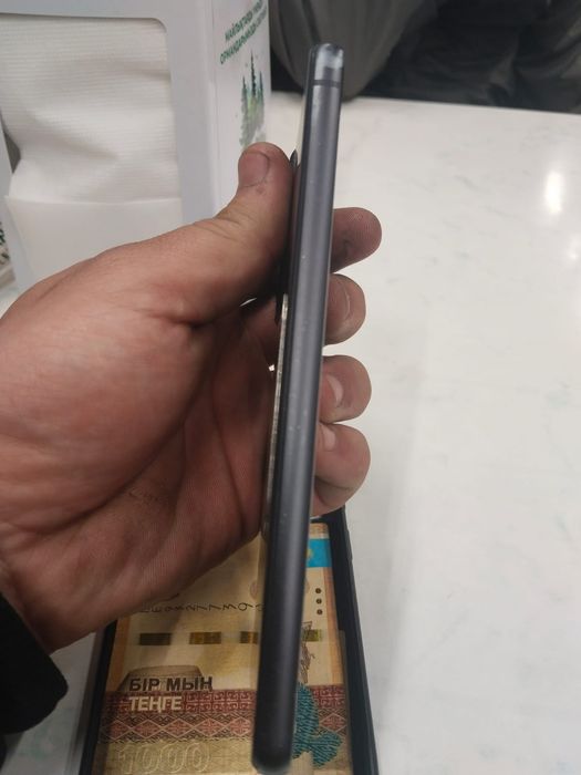 Samsung S21 FE телефон