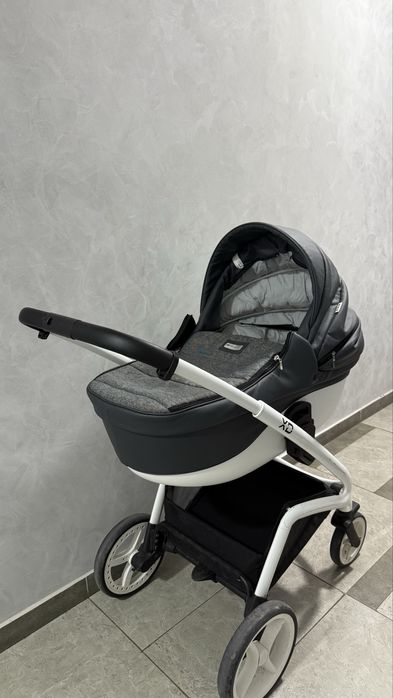 Продам колсяску riko 3