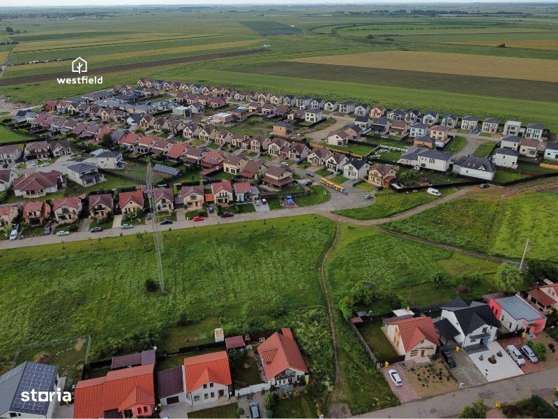 Teren 607 mp | Stradă complet pavată și locuită | Proiect CADOU