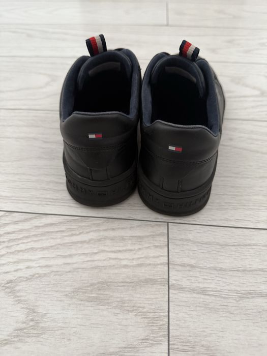 Adidasi Tommy Hilfinger