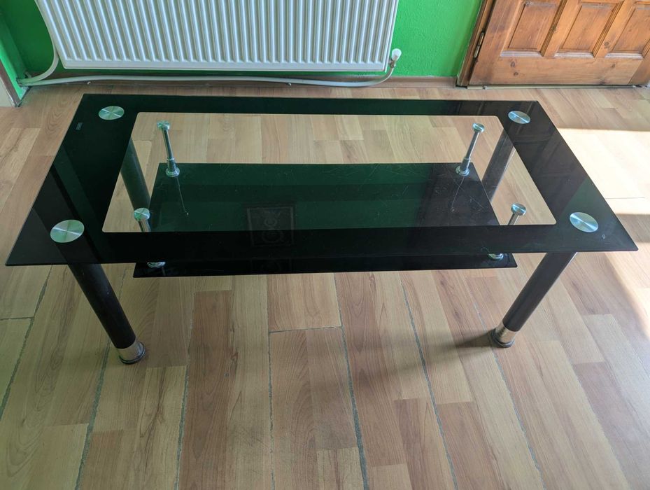 Черна холна маса