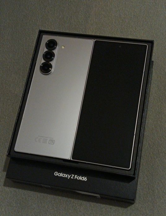 Samsung Z Fold 6