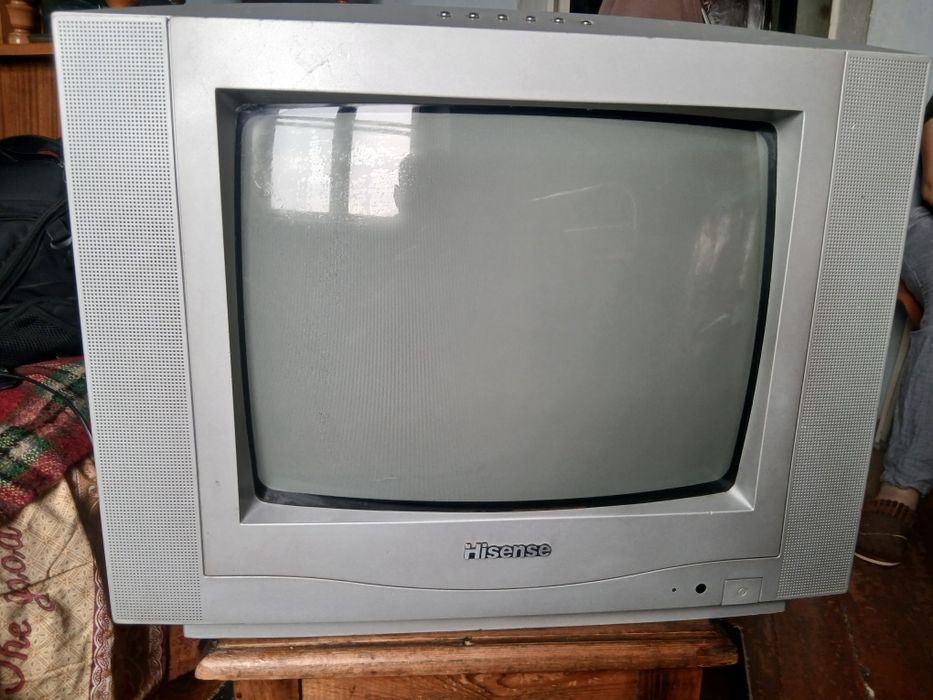 Продаётся телевизор HISENSE 37 диагональ