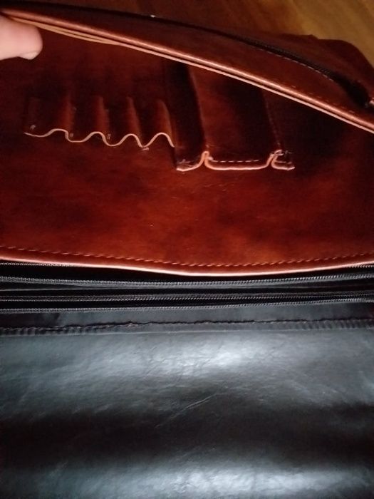 Нова дамска чанта от естествена кожа на много изгодна цена