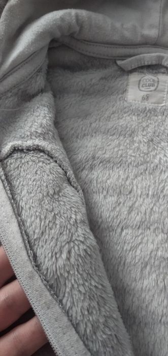 Продам комбинезоны на малыша