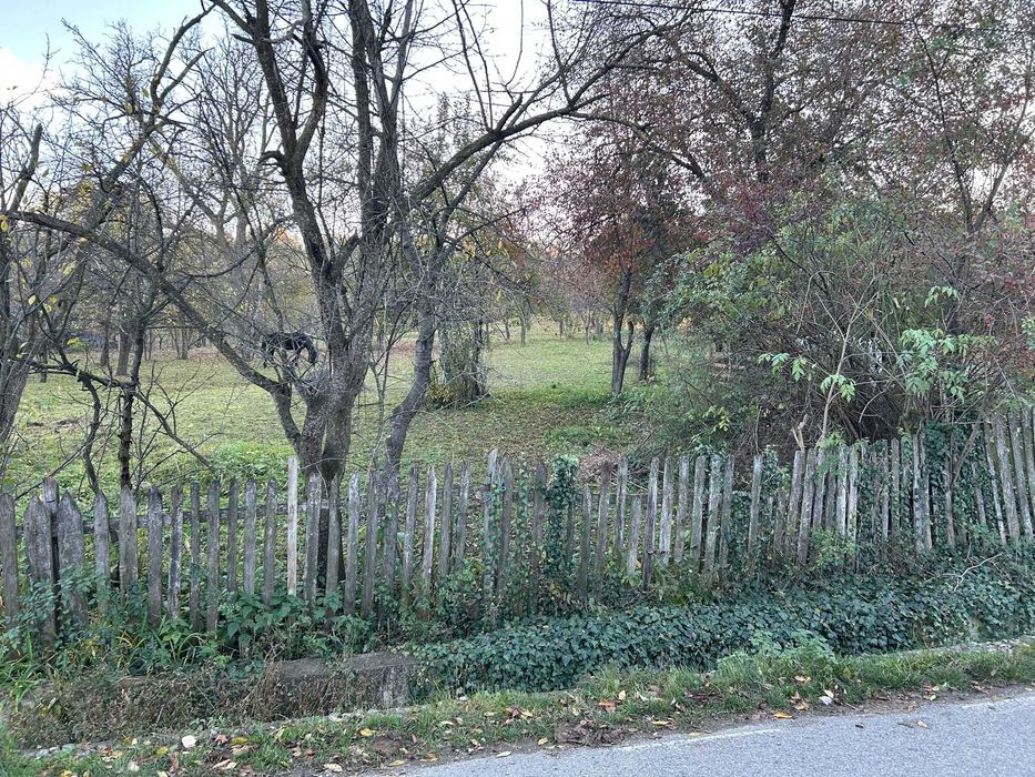 Vand teren intravilan 2050mp in Izvoarele, Prahova