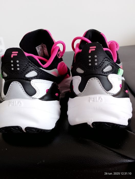 Adidași sport damă.