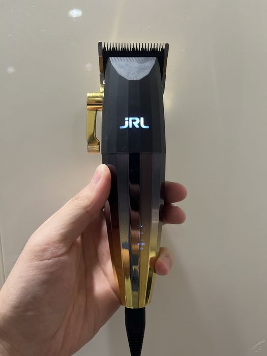 Продам машинку для стрижки волос