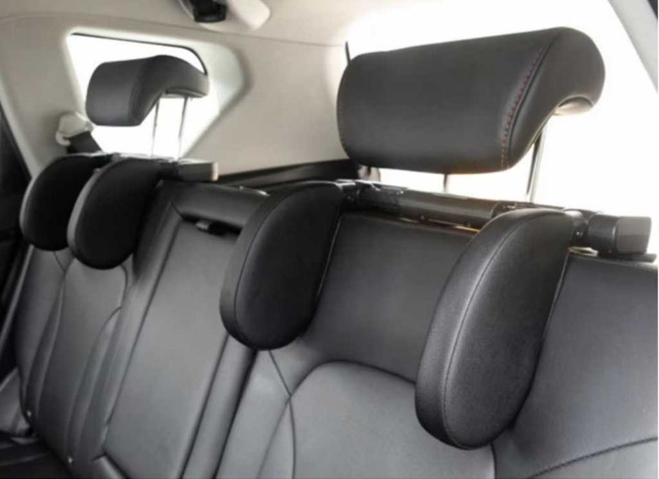 Кожена Регулируема автомобилна облегалка за глава и врат - Черна