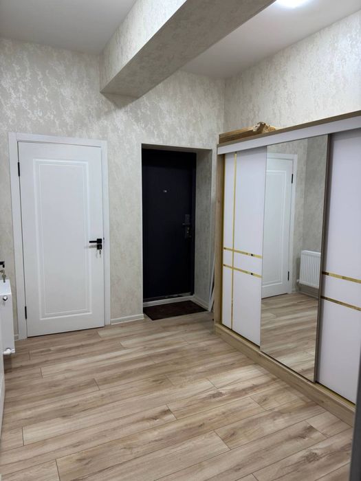 2х комнатная с мебелью и техникой в новостройке | 10 микрорайон