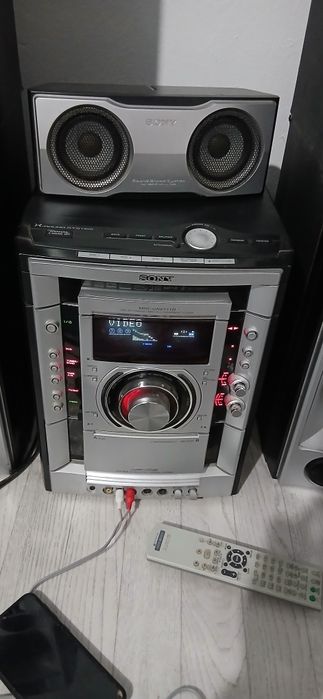 Музыкальный центр