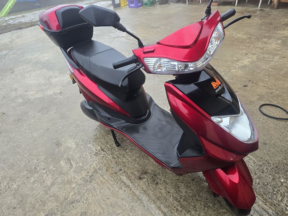 Scuter Electric Evotools  ca nou.