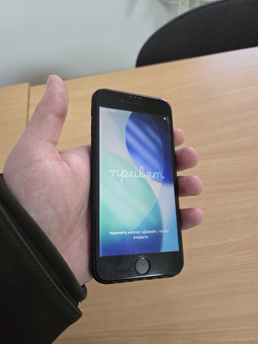 iPhone SE 2022 - *ca nou* 64 GB (folosit pentru recuperare de date)