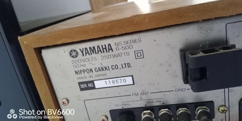 Amplituner Yamaha r500