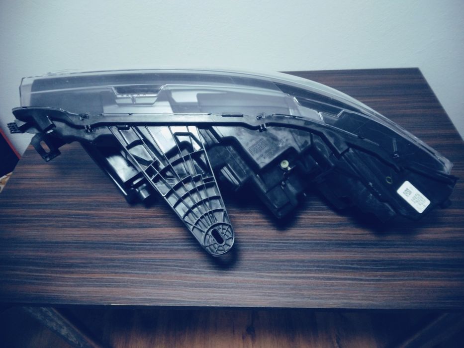 Far dreapta ford mustang Mach-e