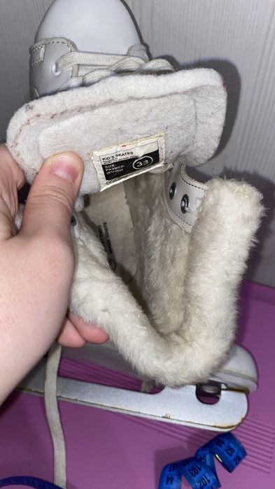 Продам детские коньки