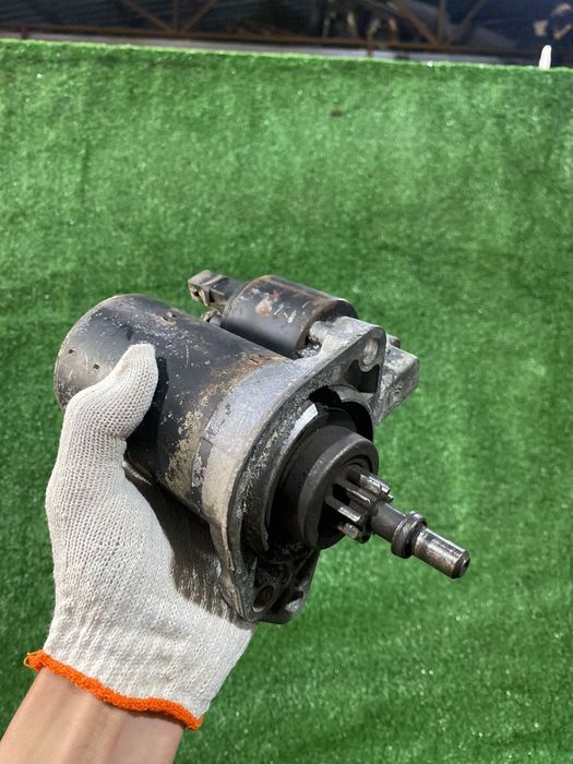 Оригинальный стартер Passat B3 B4 Golf 3