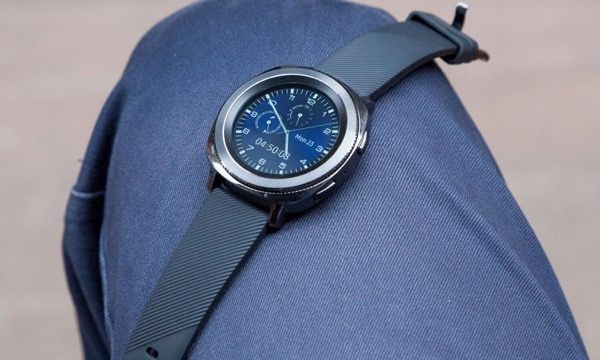 Продам часы Samsung Gear Sport