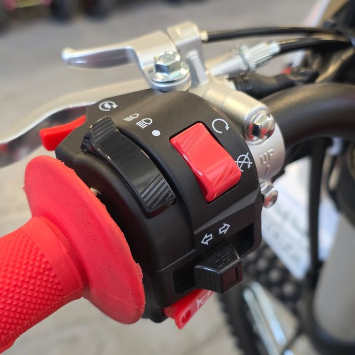 Motocross 300cc Ultra Apollo Thunder 4t E-start Nou adus din Germania