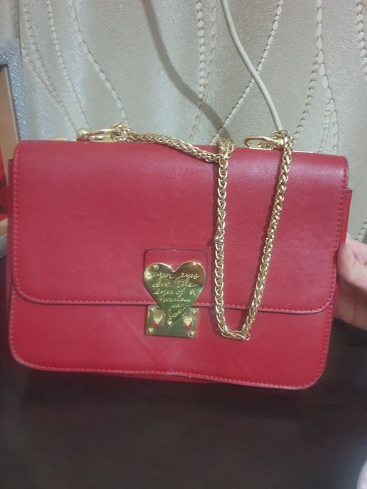 Valentino сумкалари сотилади, оригинал