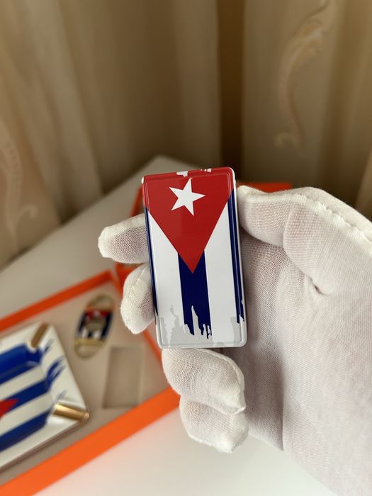 Луксозен подаръчен комплект за пури – пепелник, запалка и резачка