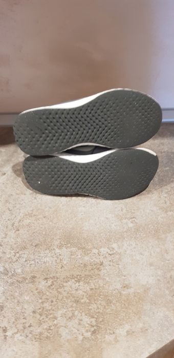 Маратонки Nike eur 34