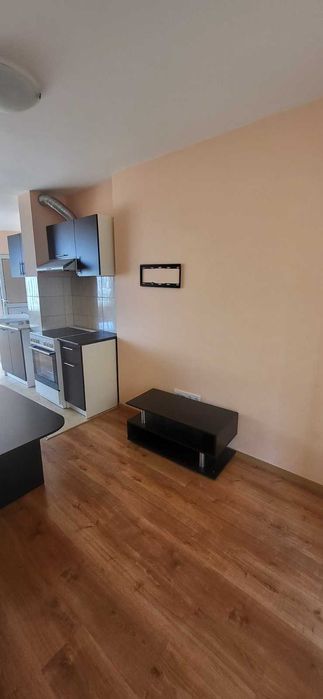 КЛЮЧ! Двустаен имот в кв.Обеля