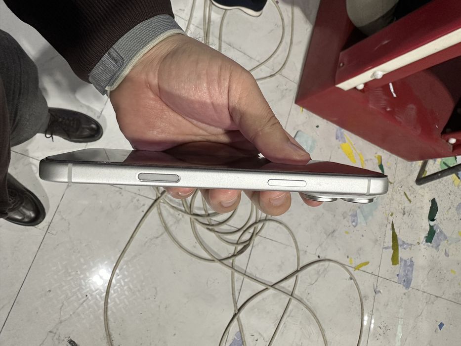 Продам iphone 17 pro max 100 % original