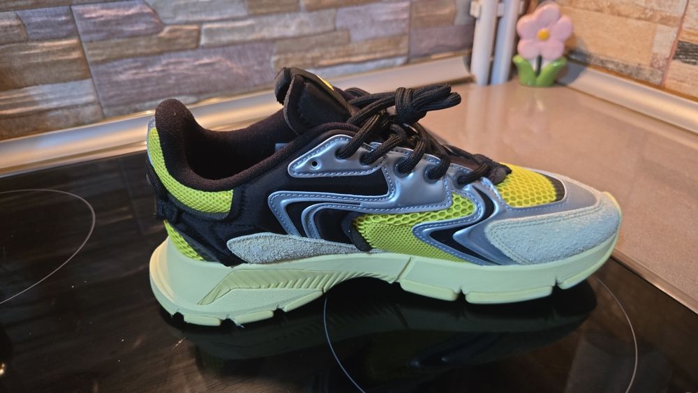 Vand pantofi sport