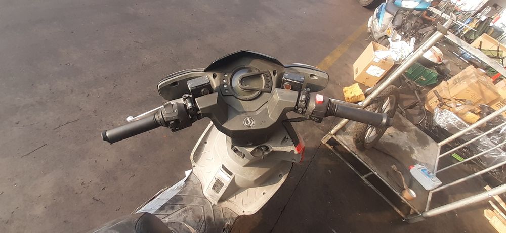 Скутер Сим Супер Х 50(Sim Super X 50)-на части