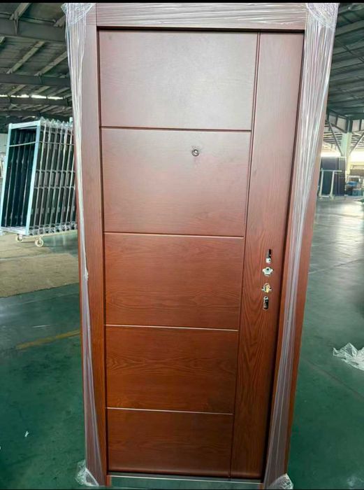 Входна стоманена врата