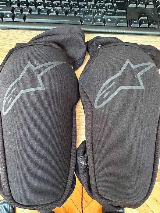 Наколенки Alpinestar Paragon