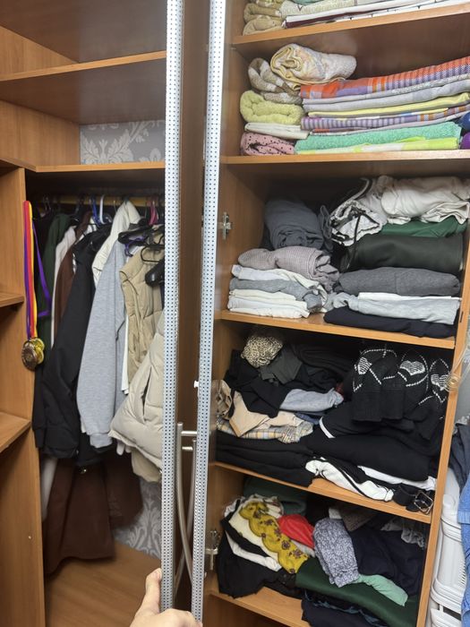 Продам шкаф угловой