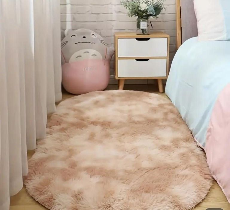 Covor Fluffy Pufos Oval, 5 culori disponibile in stoc 
Dimensiuni:80x1