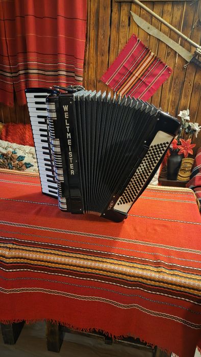 WELTMEISTER S4 Aкордеон