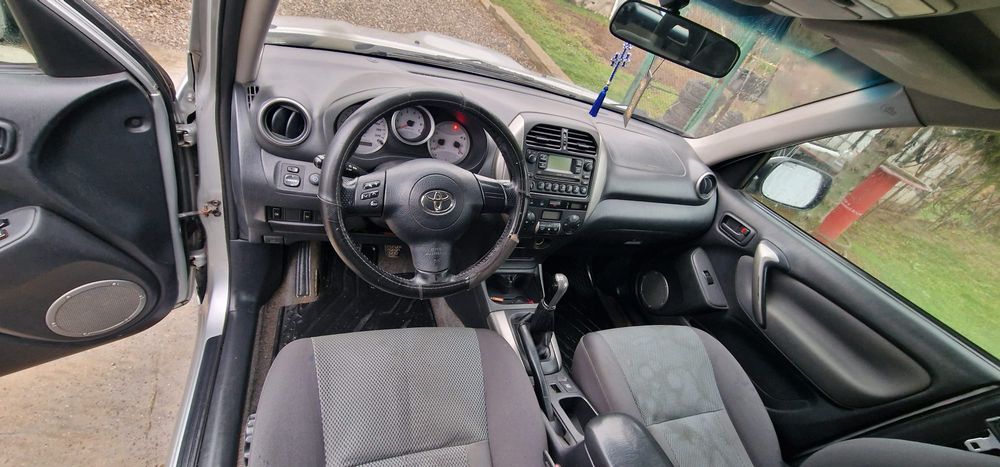 Vând sau Schimb Toyota Rav4 2.0diesel 4x4 Citiți anunțul!