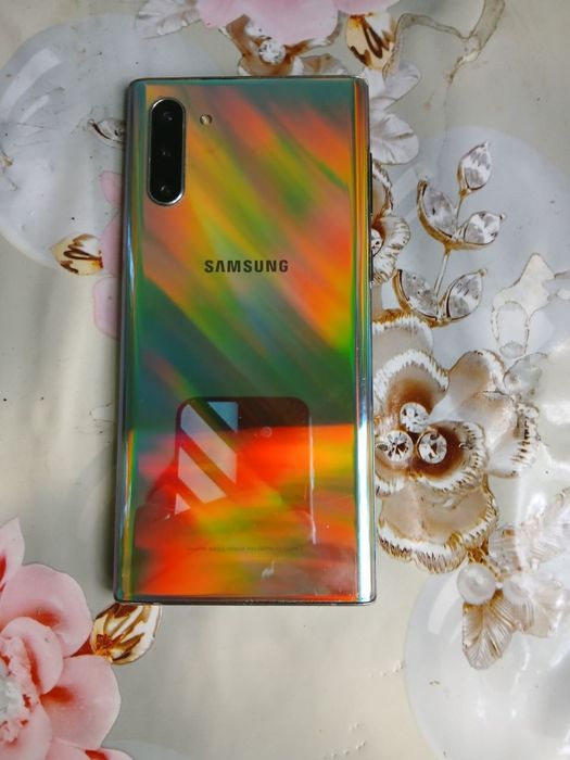 Samsung Not 10 5G sotiladi srochna