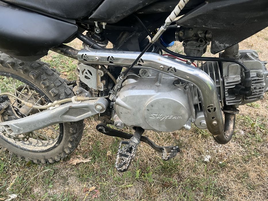 Vand cros de 150cc 4t fac schimb cu trotineta kukirin